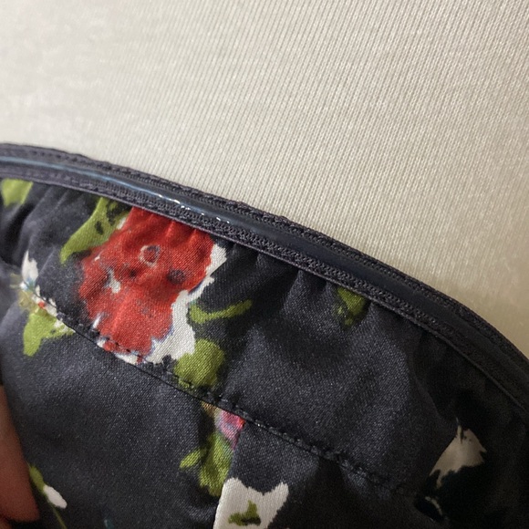 NWOT American Eagle Outfitters Navy Blue Floral Strapless Peplum Top, Size Small - Picture 8 of 8